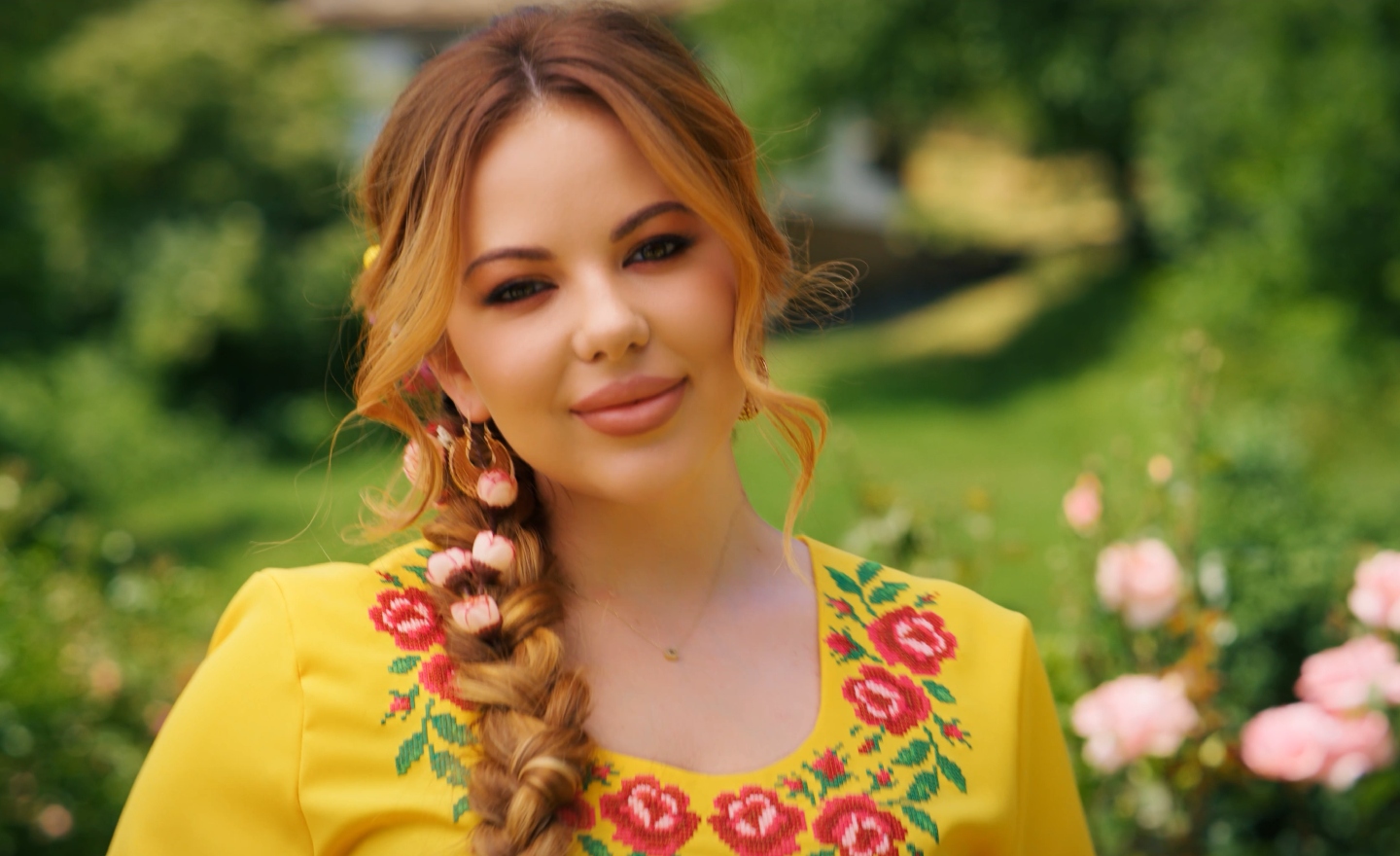 “Мъри, Райне” – фолклорната изненада на Светла Дукатева