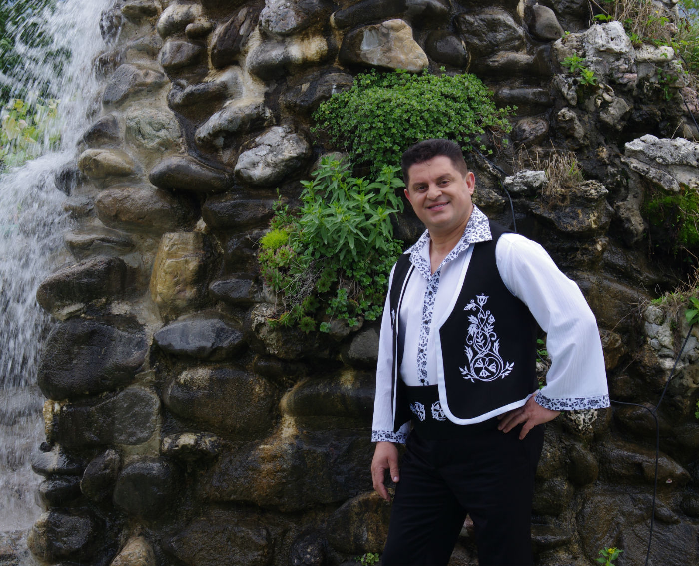 Николай Славеев с подробности за гостуването си в Америка в “Бащино огнище”